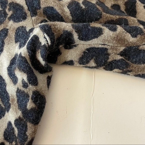 St. John Leopard/Cheetah Print Boatneck Tee Sz P - Picture 14 of 15